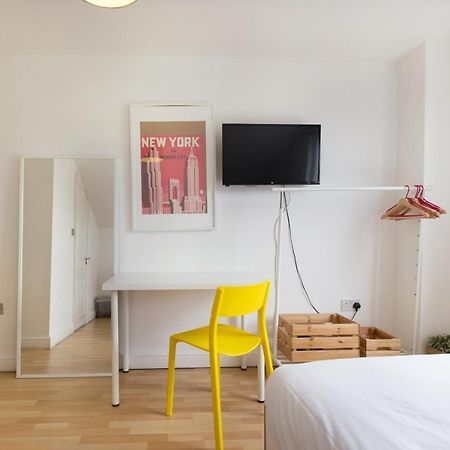 Tooting Broadway Studios & Rooms By Dc London Rooms Exterior photo