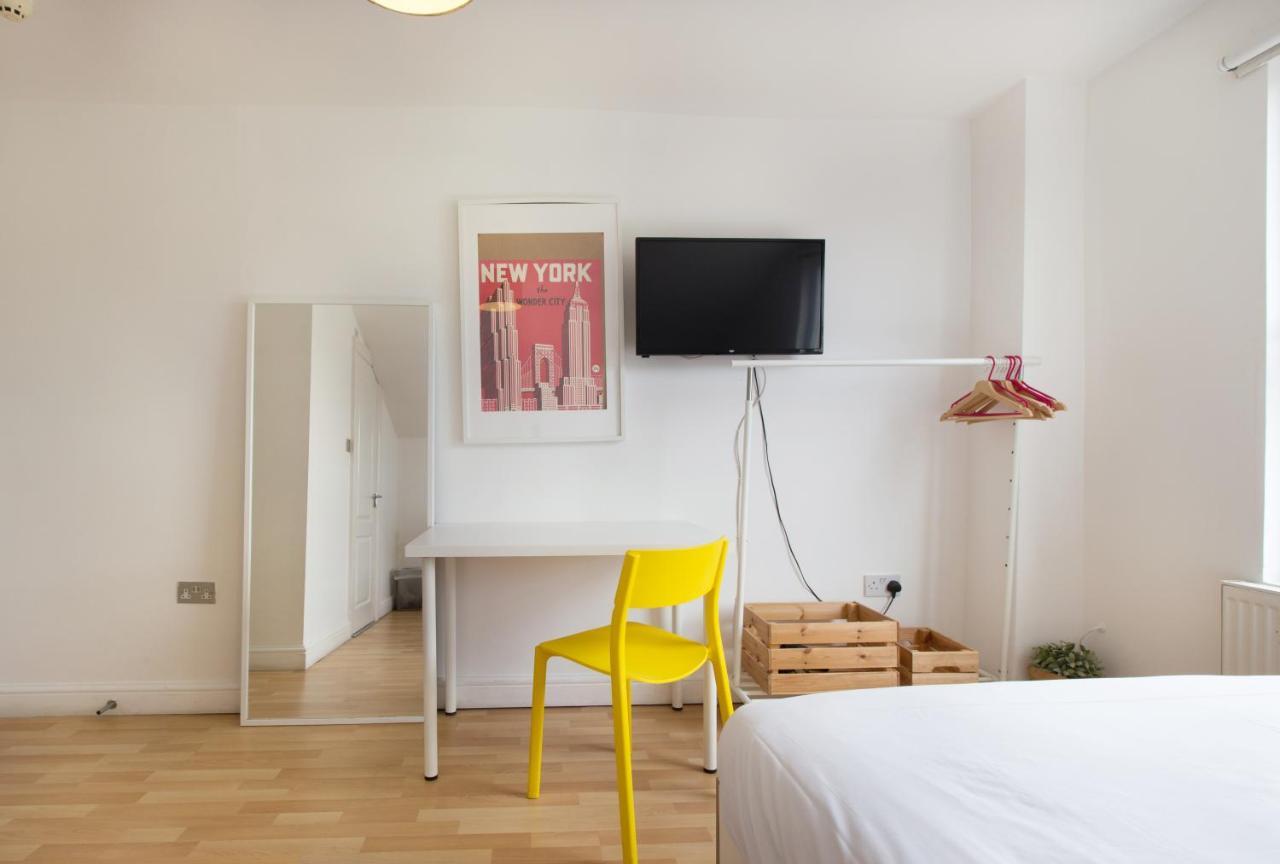 Tooting Broadway Studios & Rooms By Dc London Rooms Exterior photo