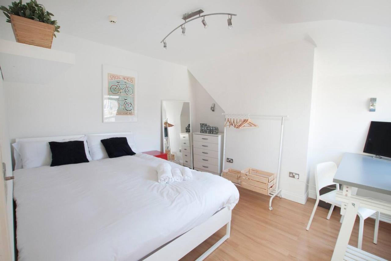 Tooting Broadway Studios & Rooms By Dc London Rooms Exterior photo